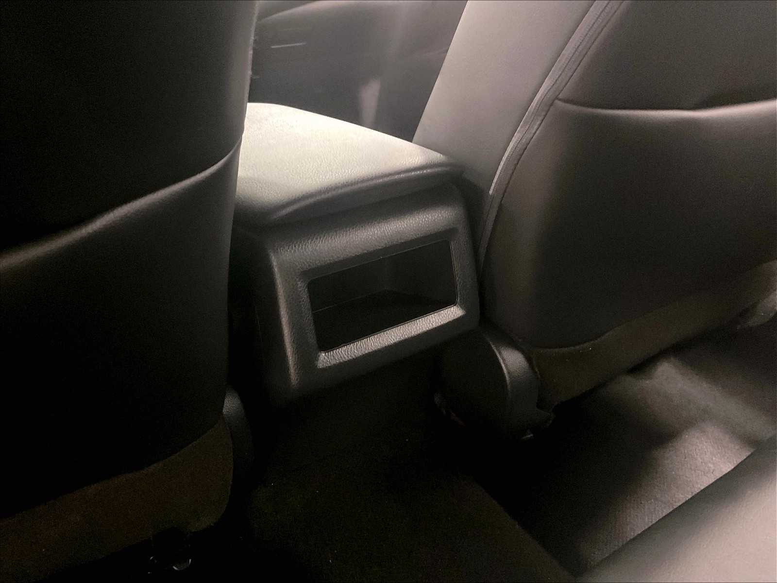 2023 Toyota Camry SE - Photo 27