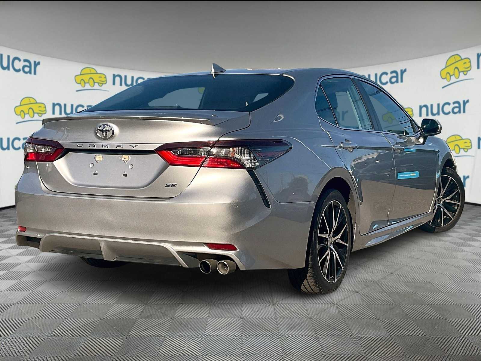 2023 Toyota Camry SE - Photo 6