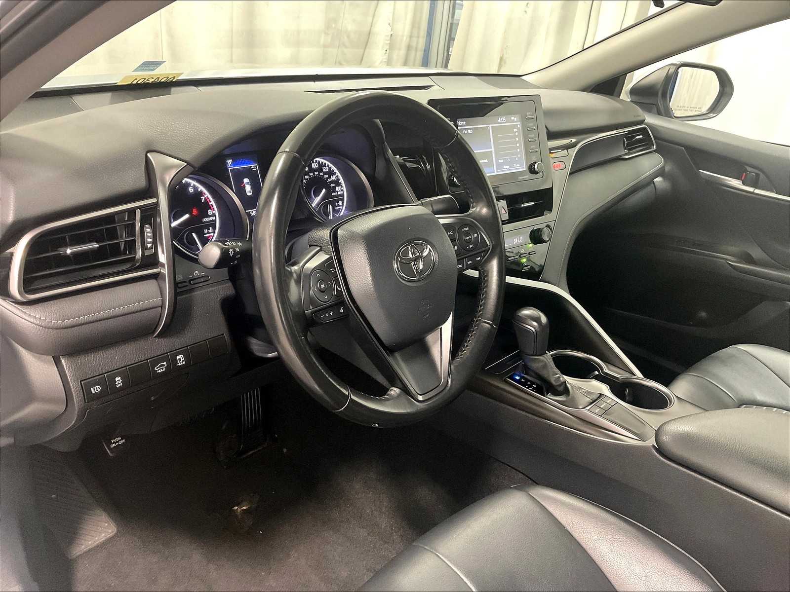 2023 Toyota Camry SE - Photo 8