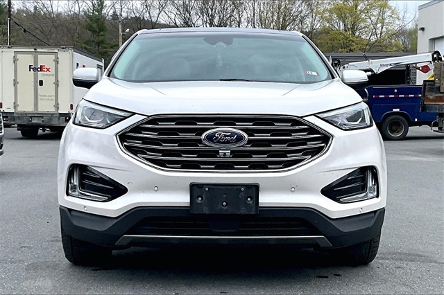 2019 Ford Edge Titanium - Photo 2