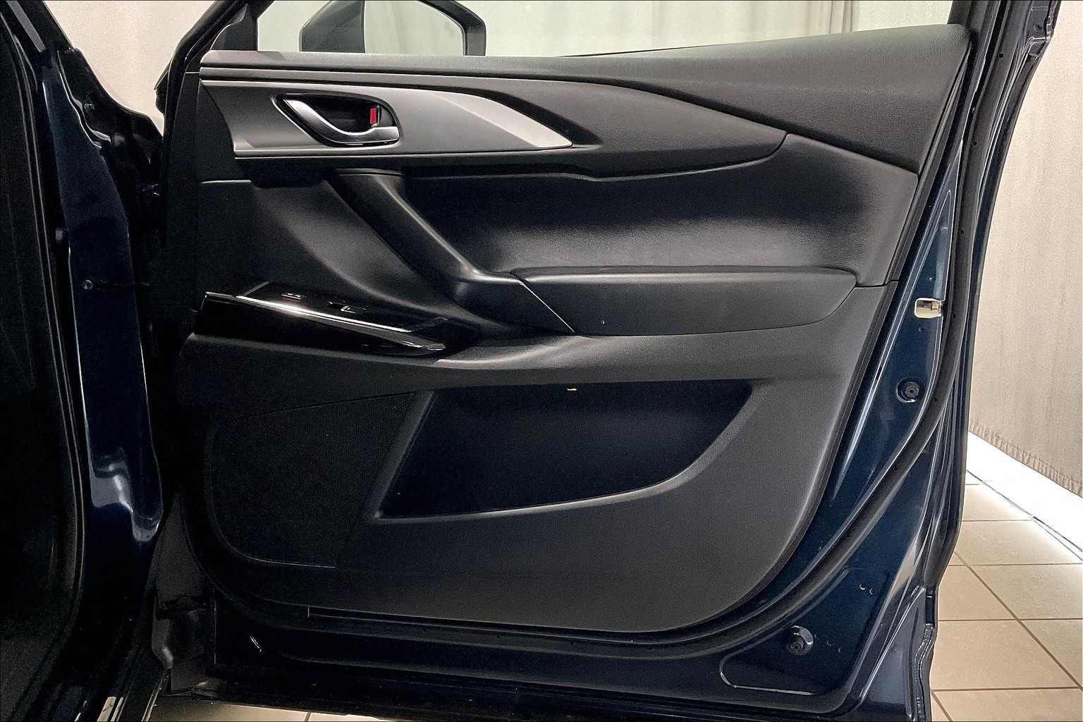 2023 Mazda CX-9 Touring - Photo 12