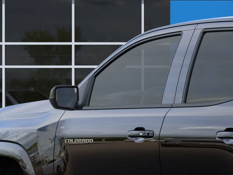 2025 Chevrolet Colorado 4WD LT - Photo 12