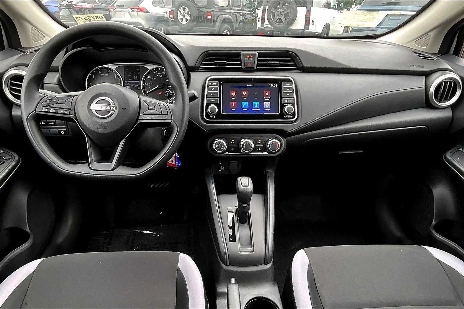 2025 Nissan Versa S - Photo 12