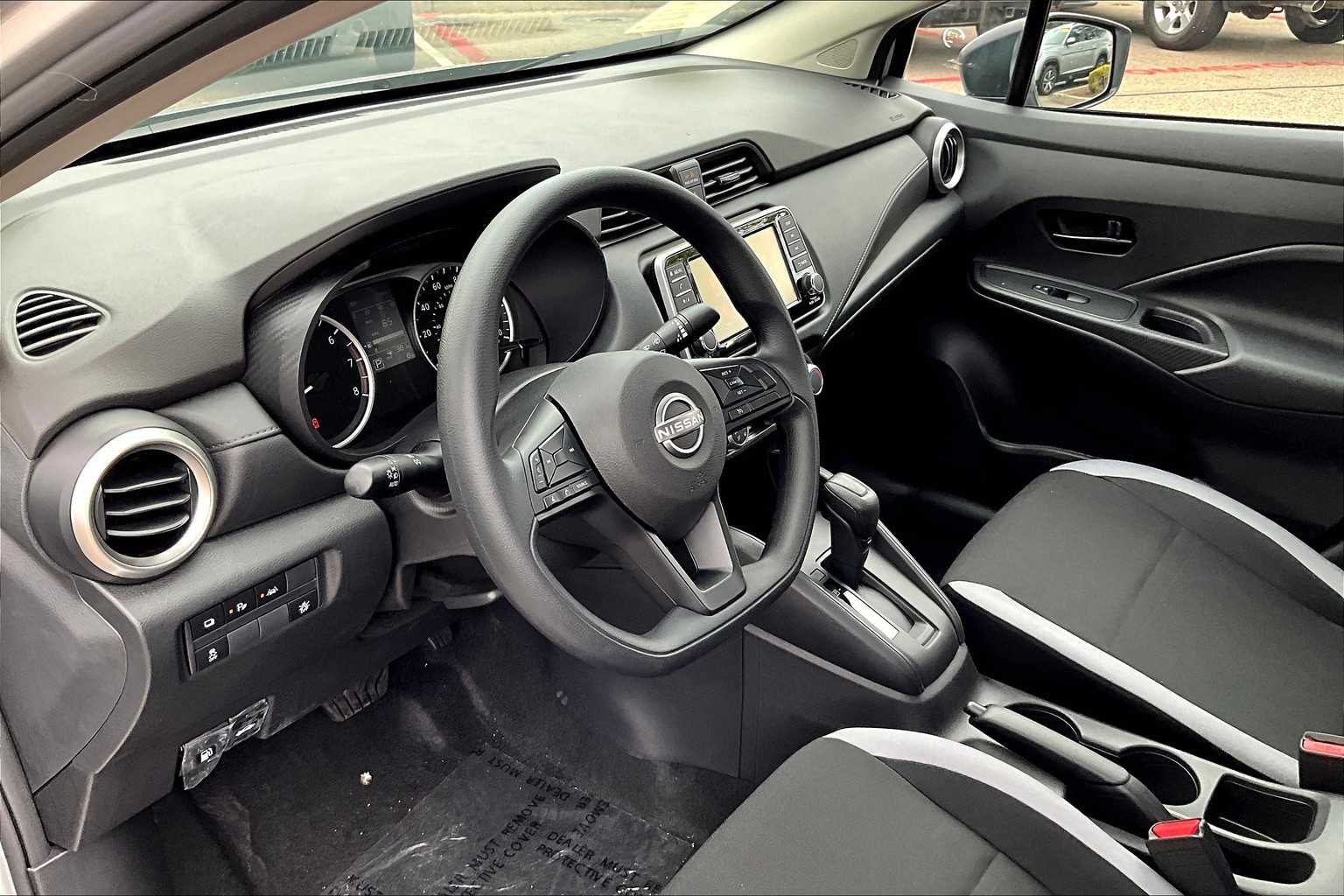 2025 Nissan Versa S - Photo 9