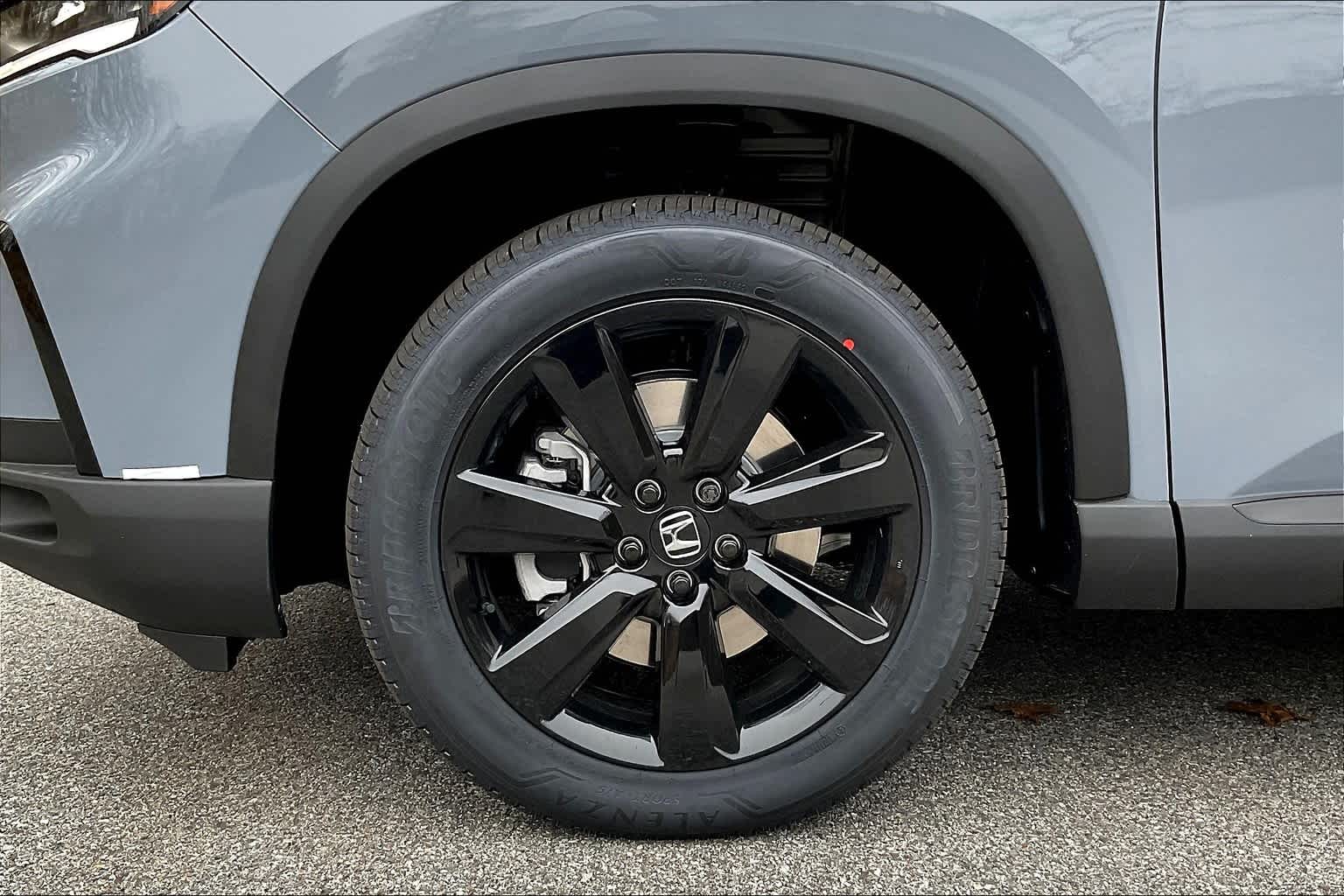 2025 Honda Pilot Black Edition - Photo 8
