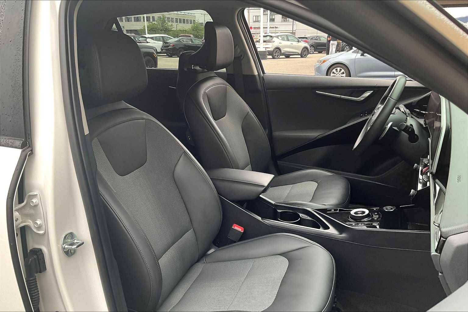 2024 Kia Niro EV Wind - Photo 11