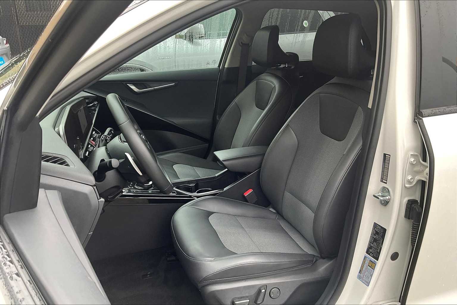 2024 Kia Niro EV Wind - Photo 10