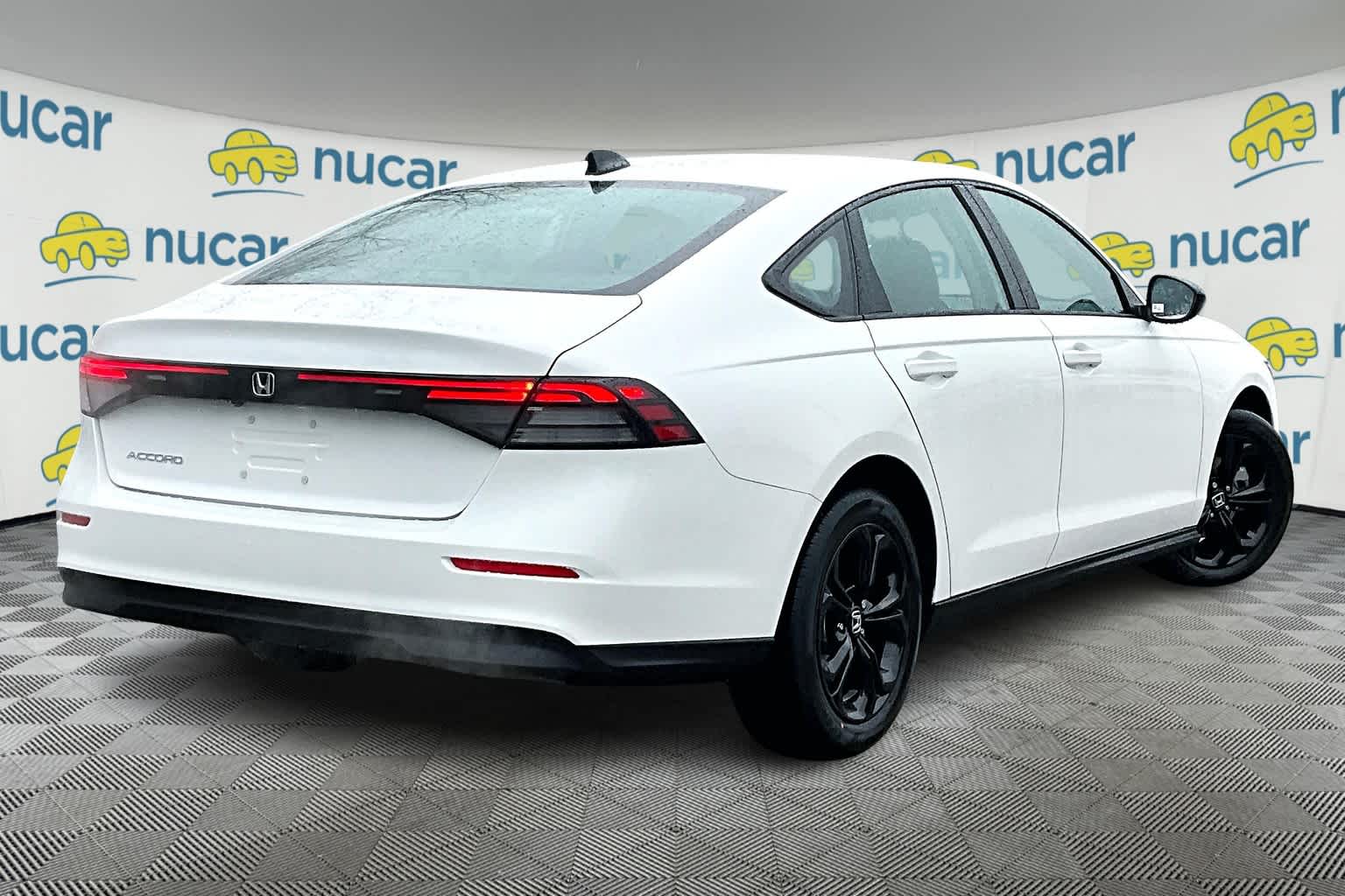 2025 Honda Accord SE - Photo 7