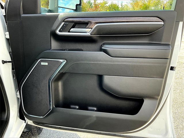 2024 Chevrolet Silverado 2500HD LTZ - Photo 12