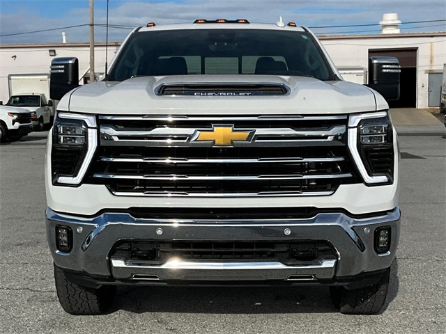 2024 Chevrolet Silverado 2500HD LTZ - Photo 4