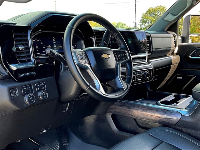 2024 Chevrolet Silverado 2500HD LTZ - Photo 8