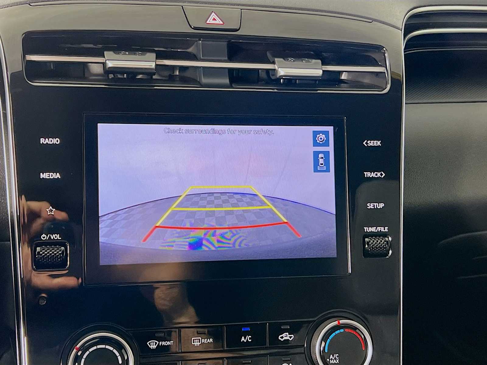 2023 Hyundai Santa Cruz SE - Photo 13