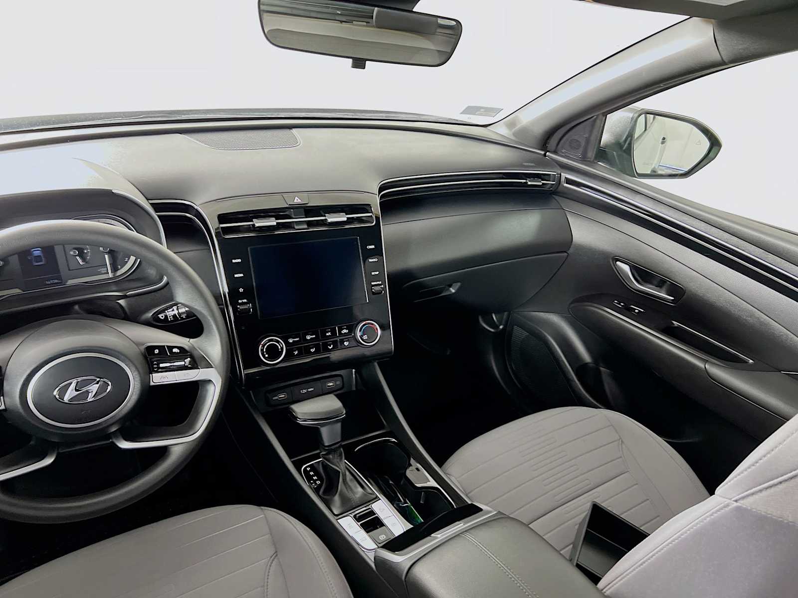 2023 Hyundai Santa Cruz SE - Photo 22