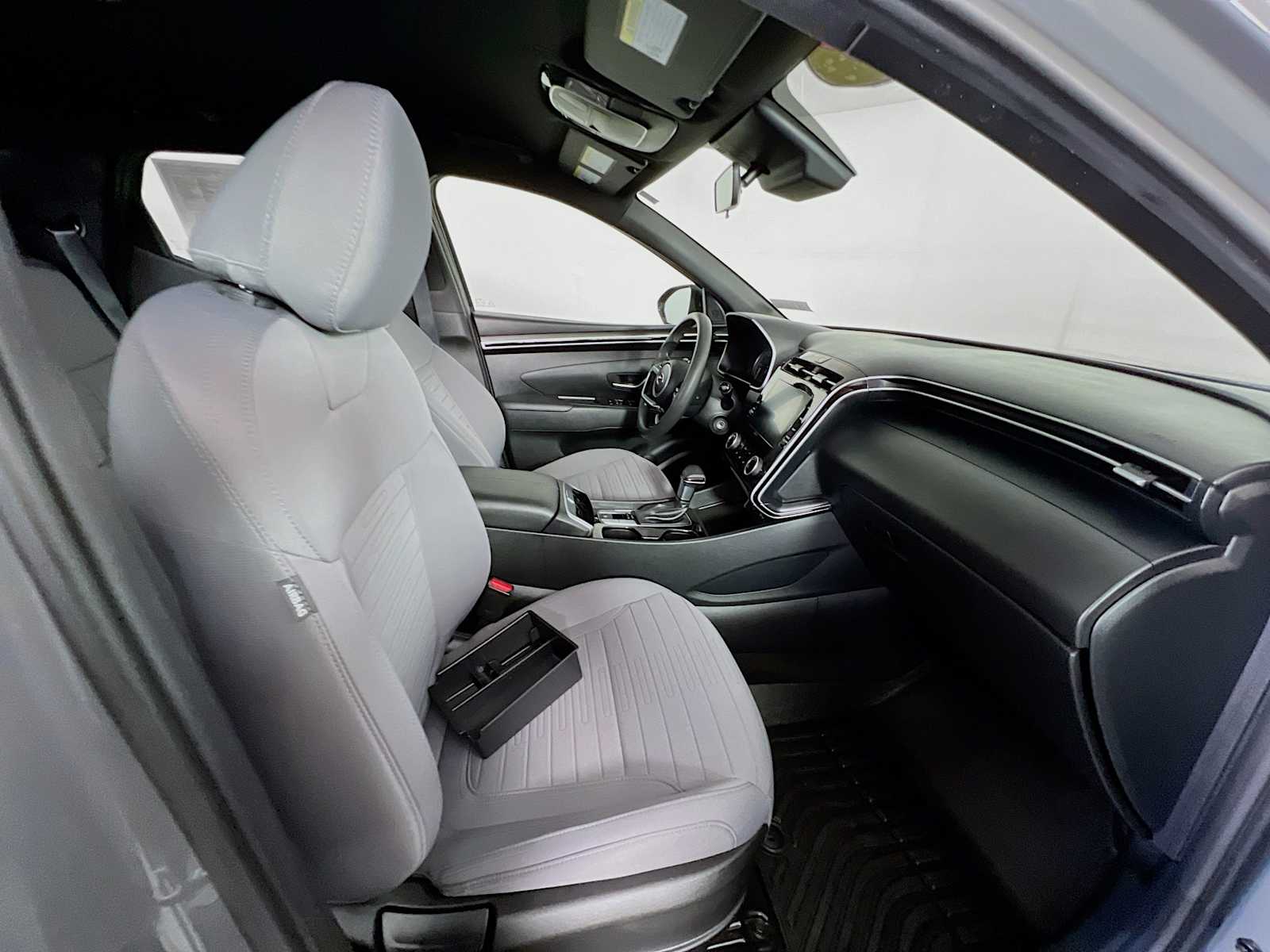 2023 Hyundai Santa Cruz SE - Photo 26
