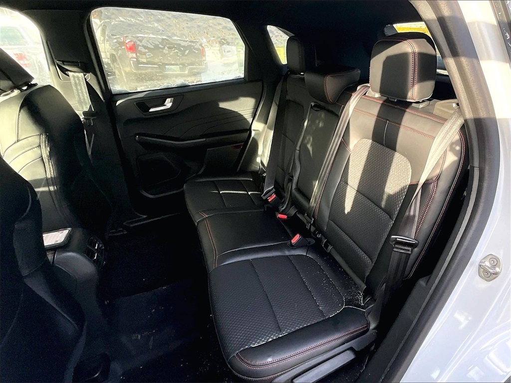 2026 Ford Escape ST-Line - Photo 11