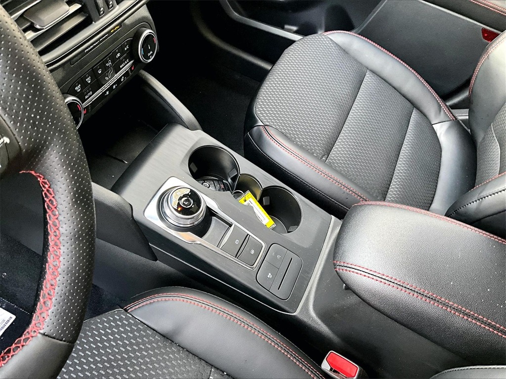 2026 Ford Escape ST-Line - Photo 9