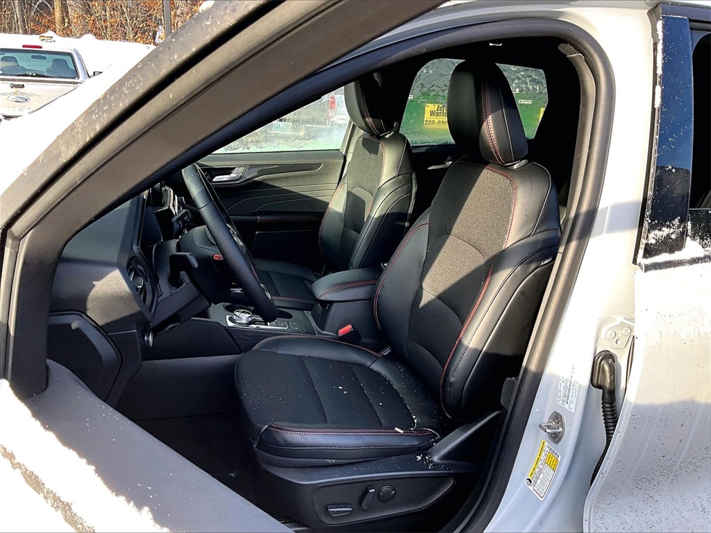 2026 Ford Escape ST-Line - Photo 10