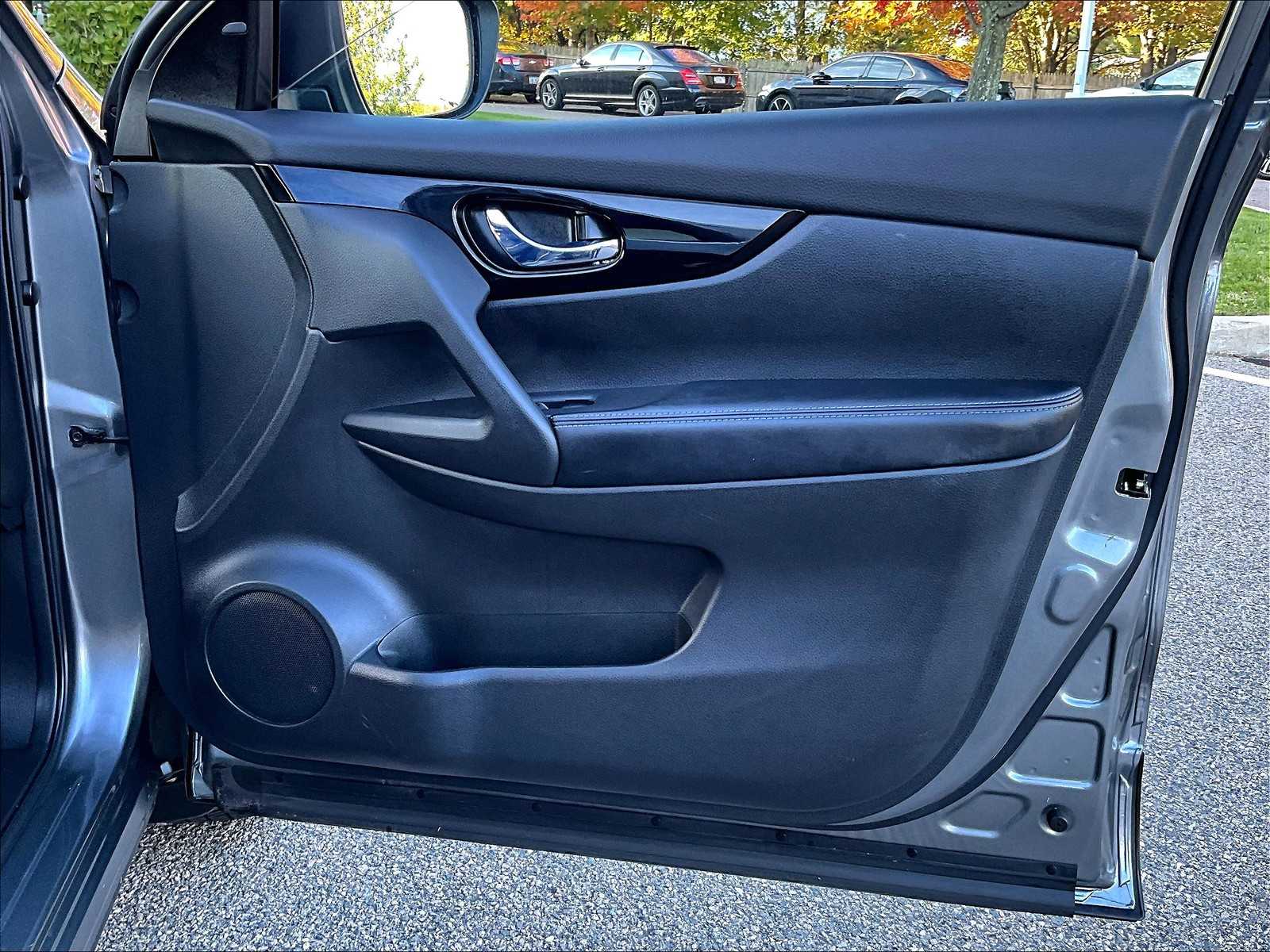2021 Nissan Rogue Sport SL - Photo 12