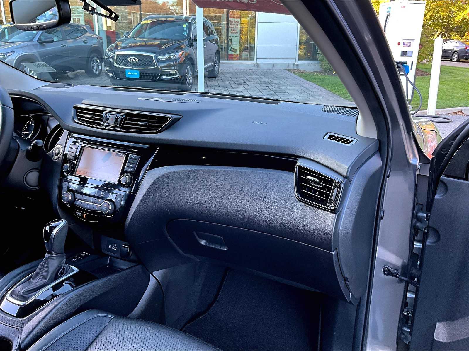 2021 Nissan Rogue Sport SL - Photo 13