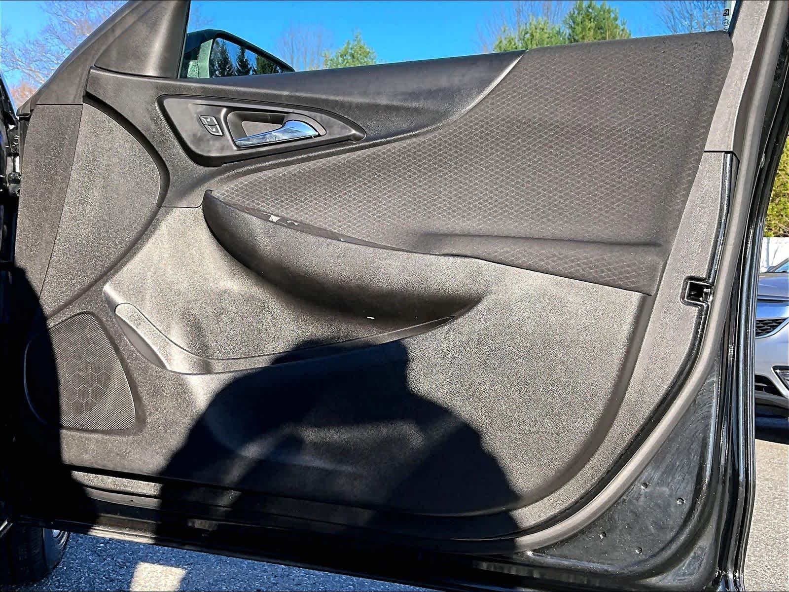 2024 Chevrolet Malibu LT - Photo 12