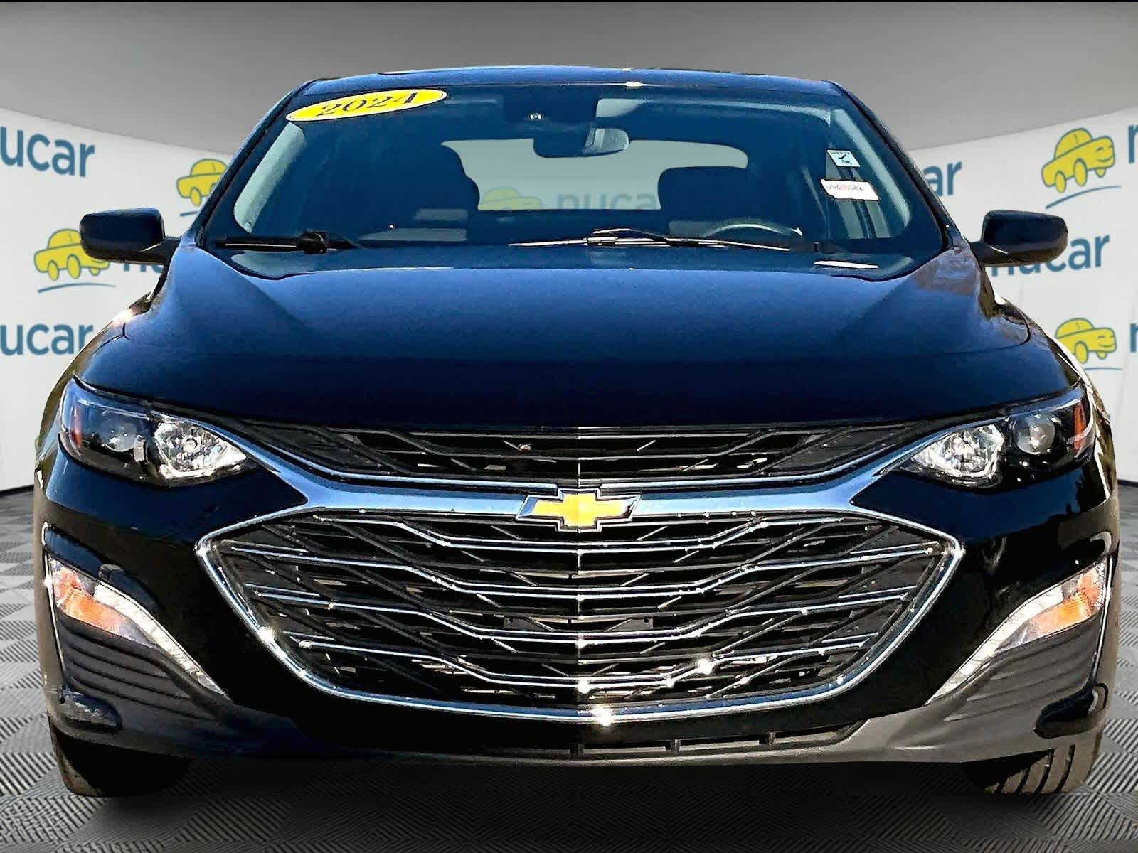 2024 Chevrolet Malibu LT - Photo 2