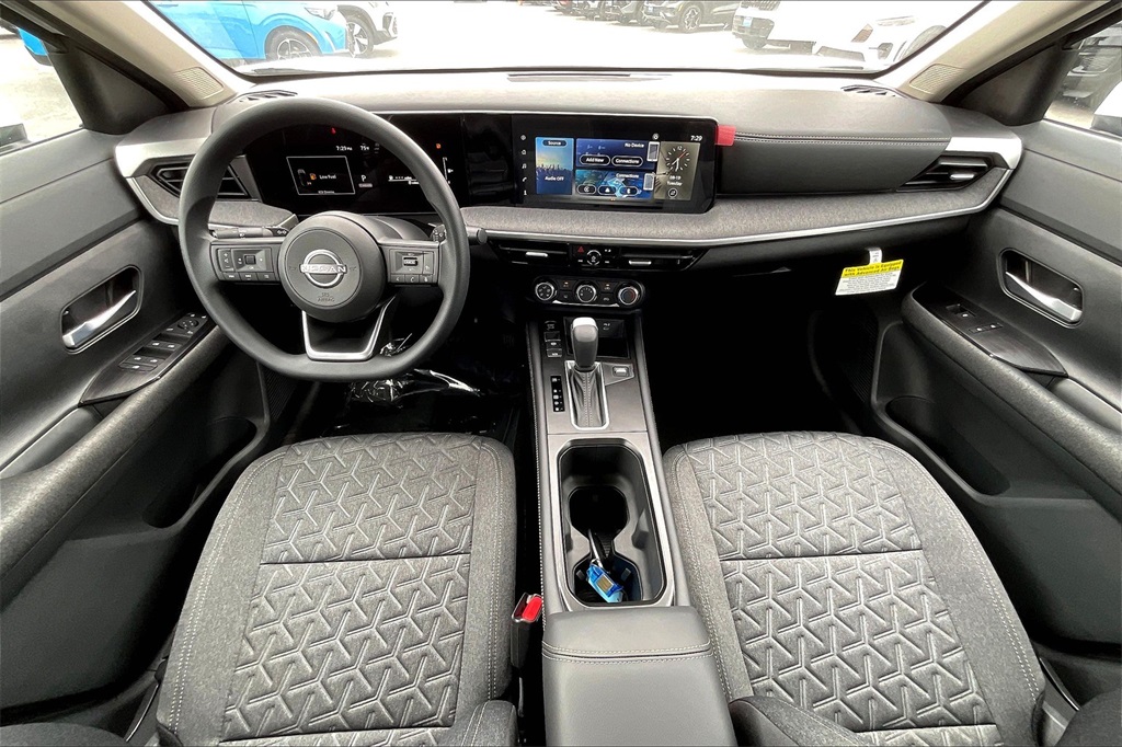 2025 Nissan Kicks SV - Photo 12