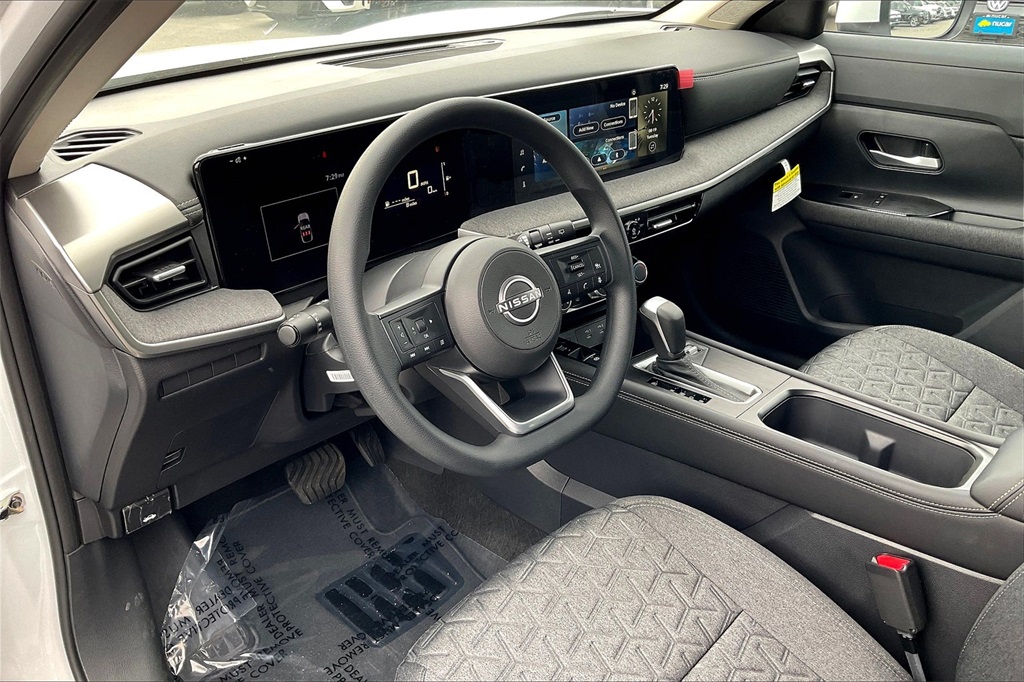 2025 Nissan Kicks SV - Photo 9