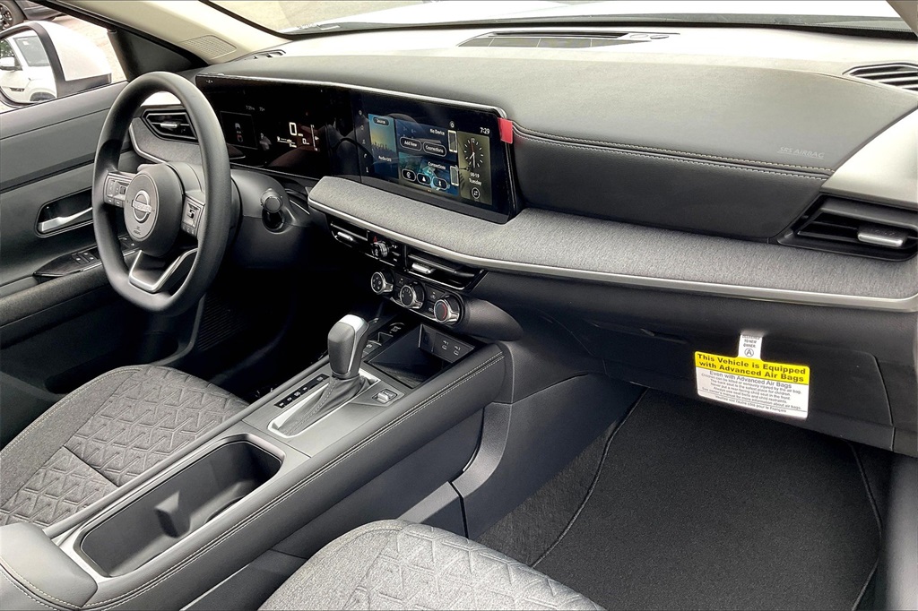 2025 Nissan Kicks SV - Photo 10