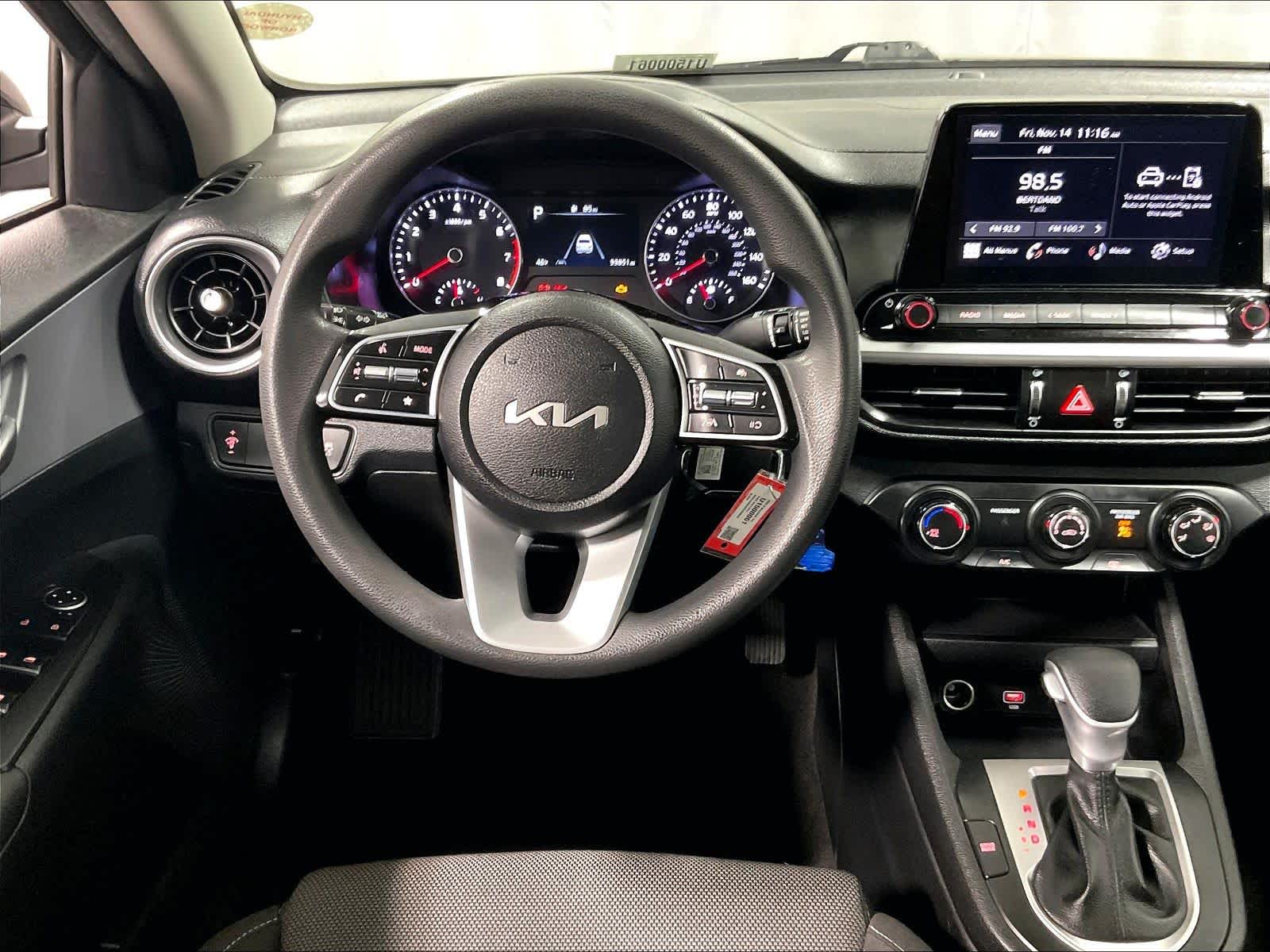 2023 Kia Forte LXS - Photo 17