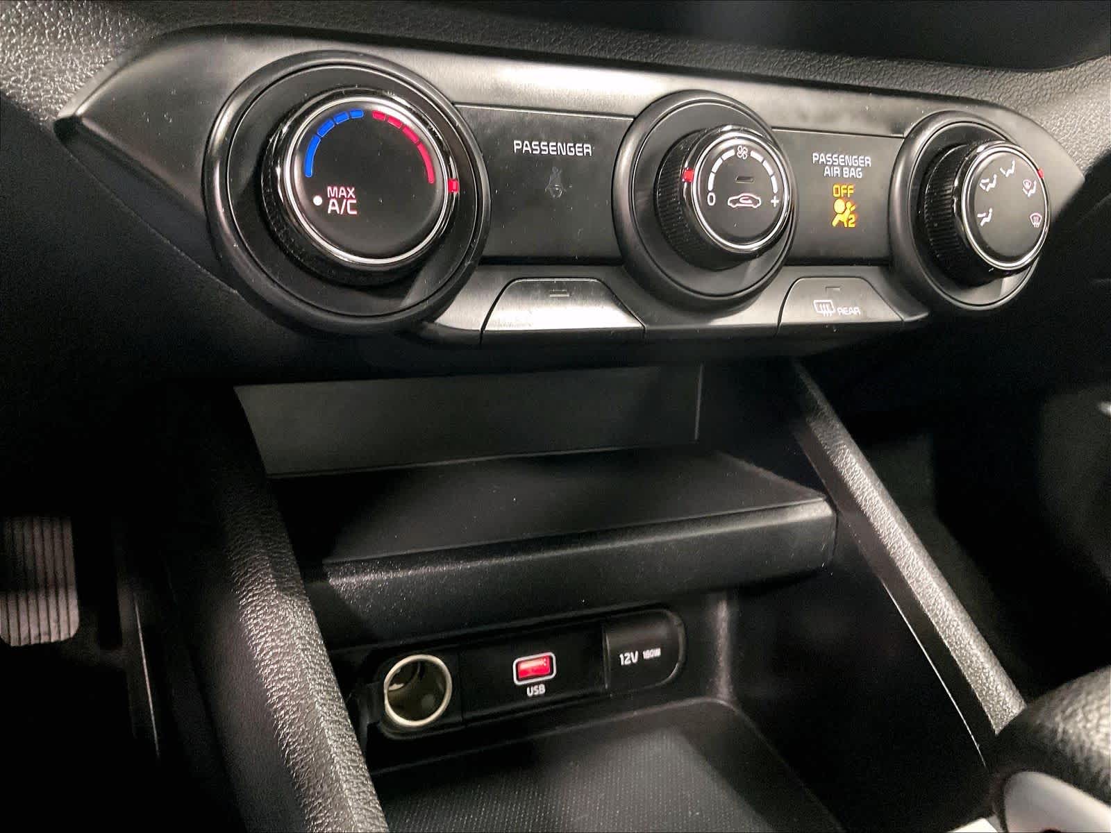 2023 Kia Forte LXS - Photo 25