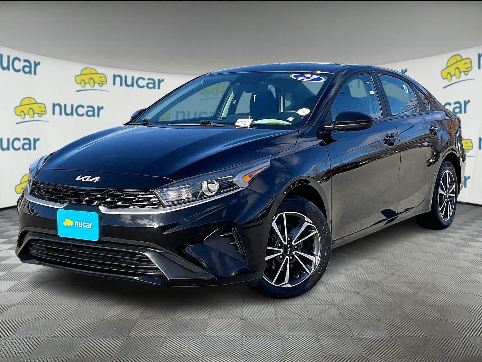 2023 Kia Forte LXS - Photo 3