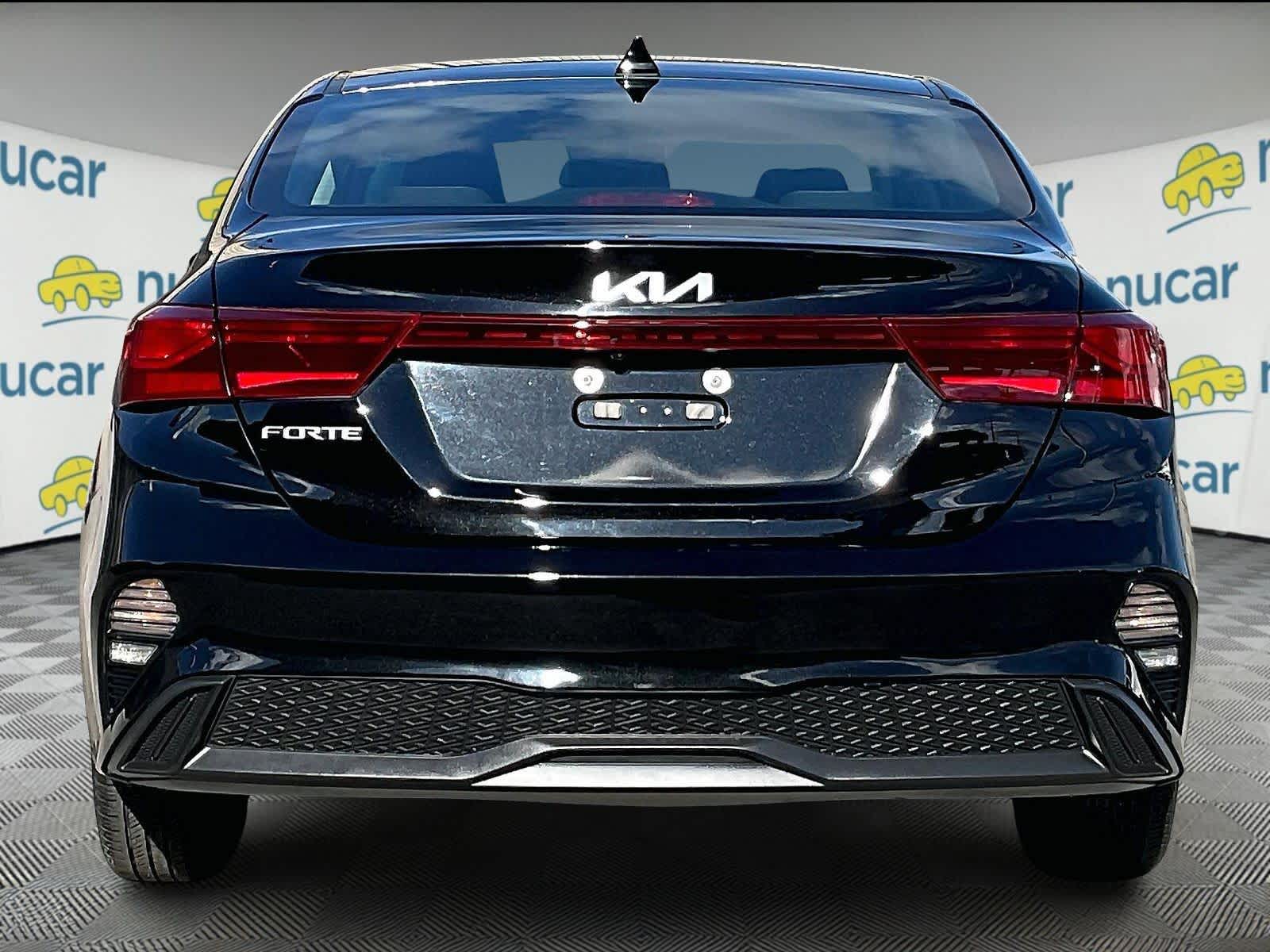 2023 Kia Forte LXS - Photo 5