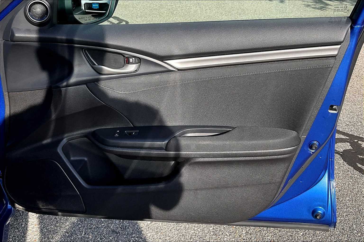 2019 Honda Civic Hatchback EX - Photo 19