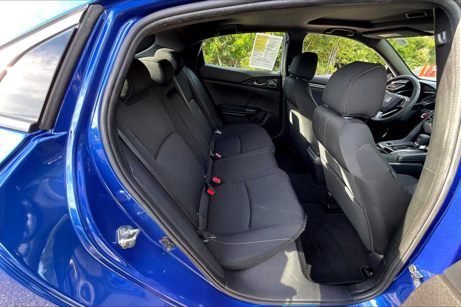 2019 Honda Civic Hatchback EX - Photo 27