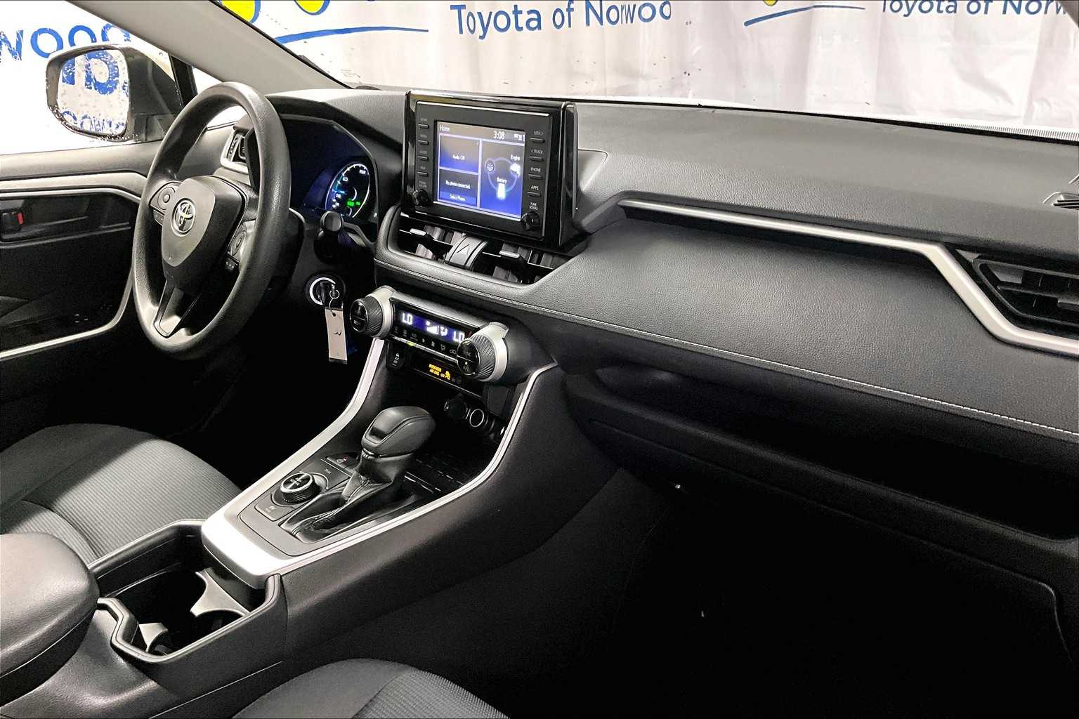 2019 Toyota RAV4 Hybrid LE - Photo 14