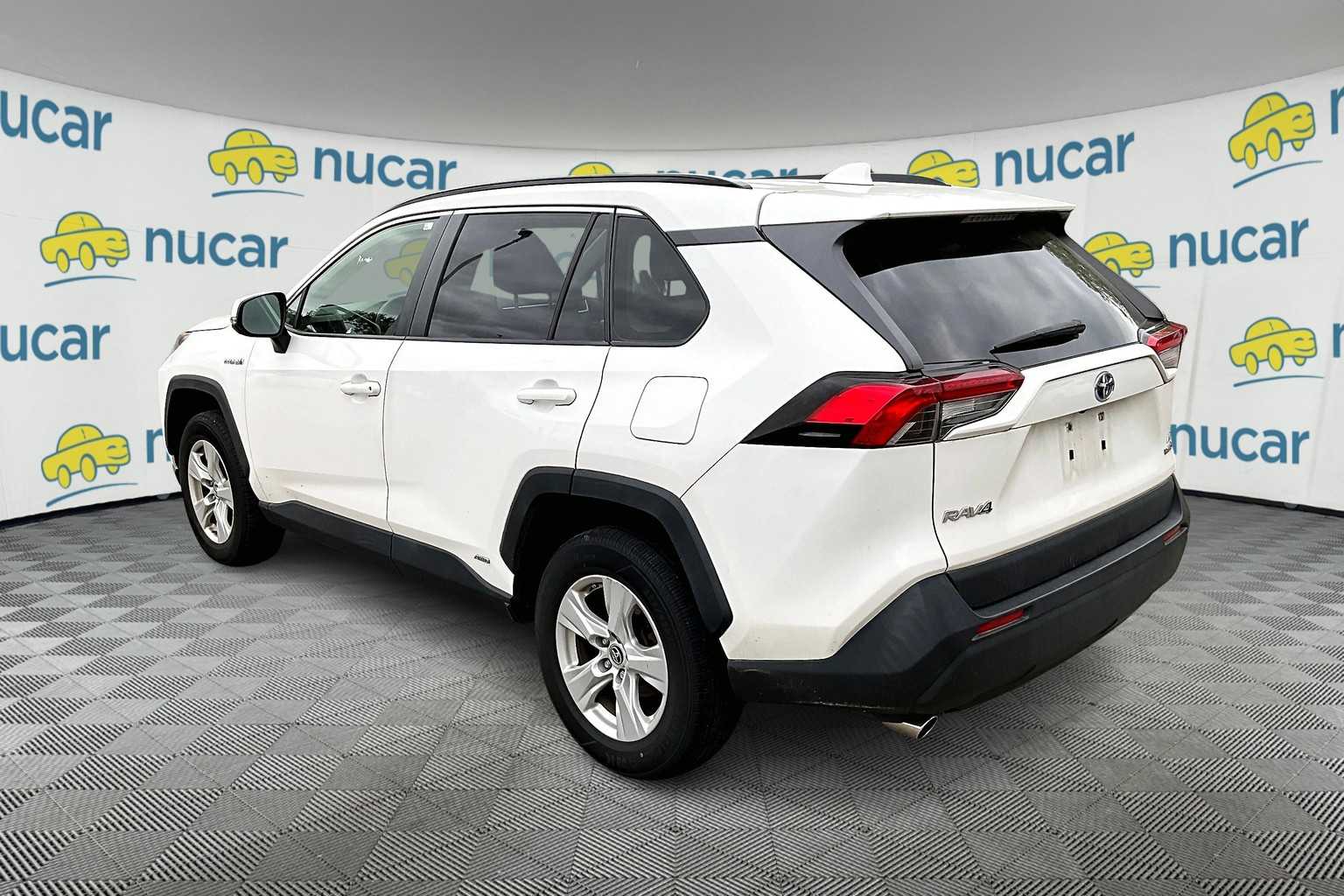2019 Toyota RAV4 Hybrid LE - Photo 3