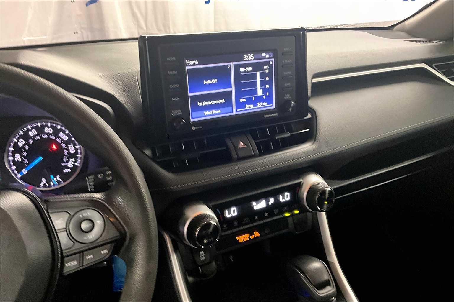 2021 Toyota RAV4 Hybrid LE - Photo 18