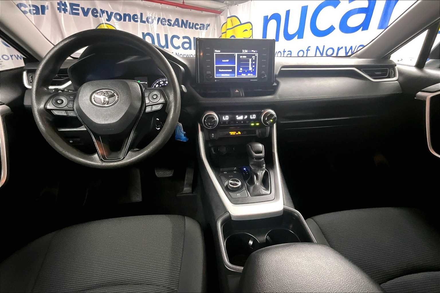 2021 Toyota RAV4 Hybrid LE - Photo 21