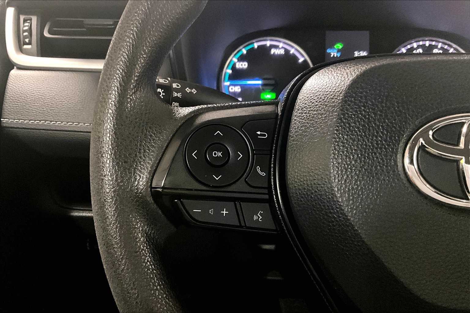 2021 Toyota RAV4 Hybrid LE - Photo 22
