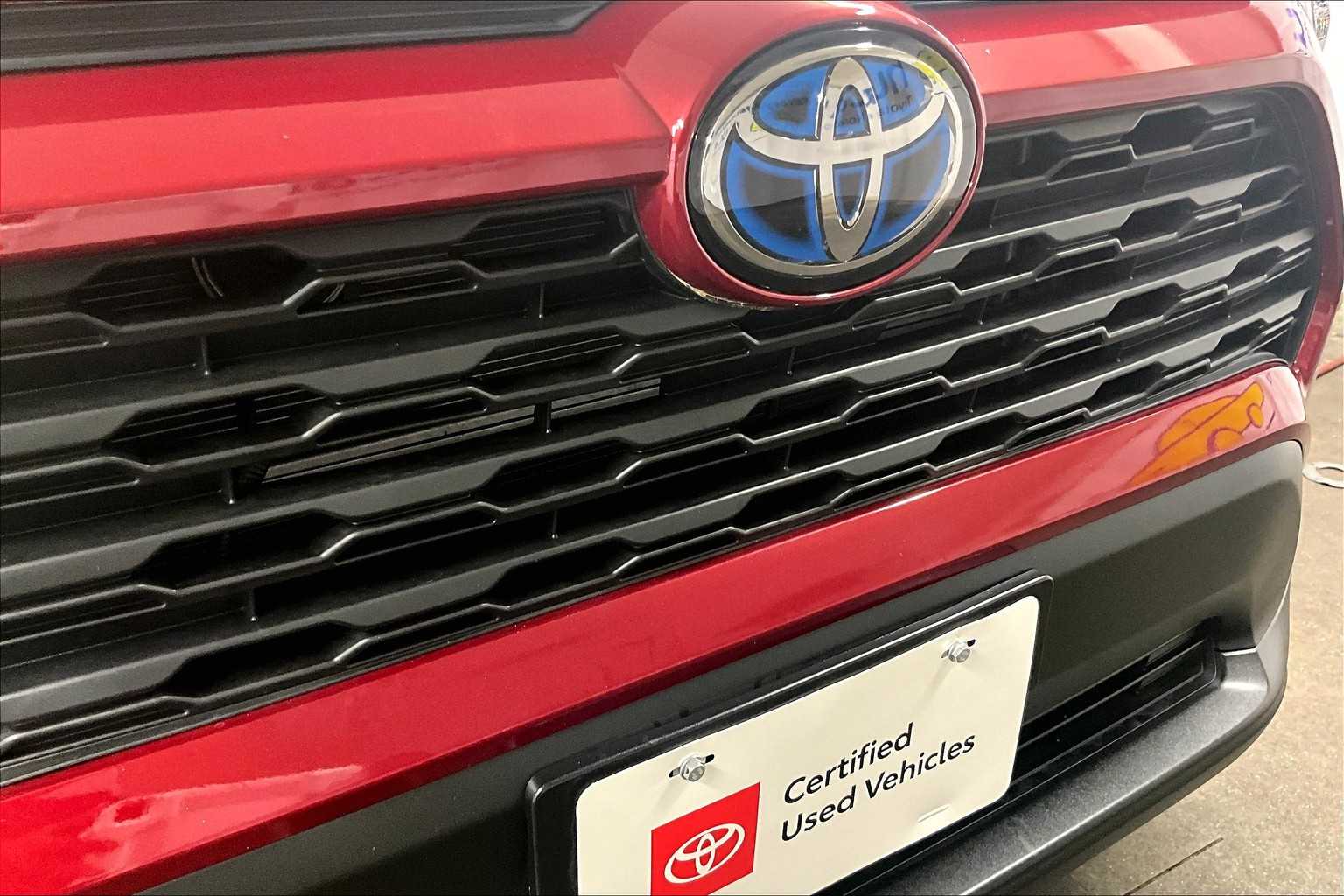 2021 Toyota RAV4 Hybrid LE - Photo 31