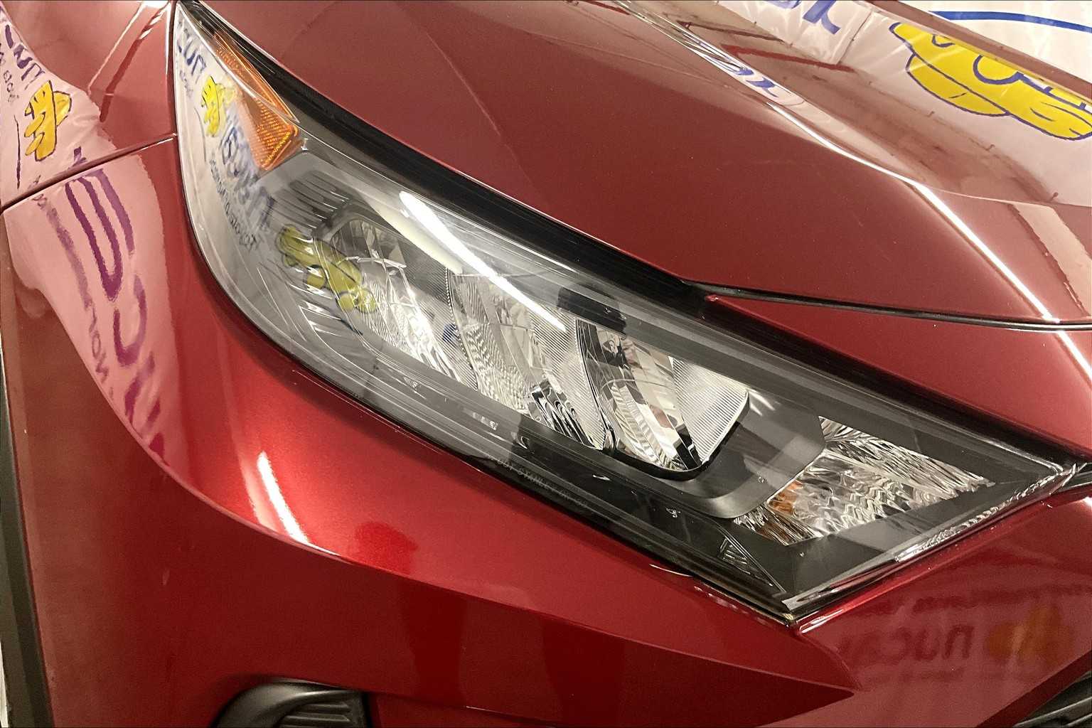 2021 Toyota RAV4 Hybrid LE - Photo 32