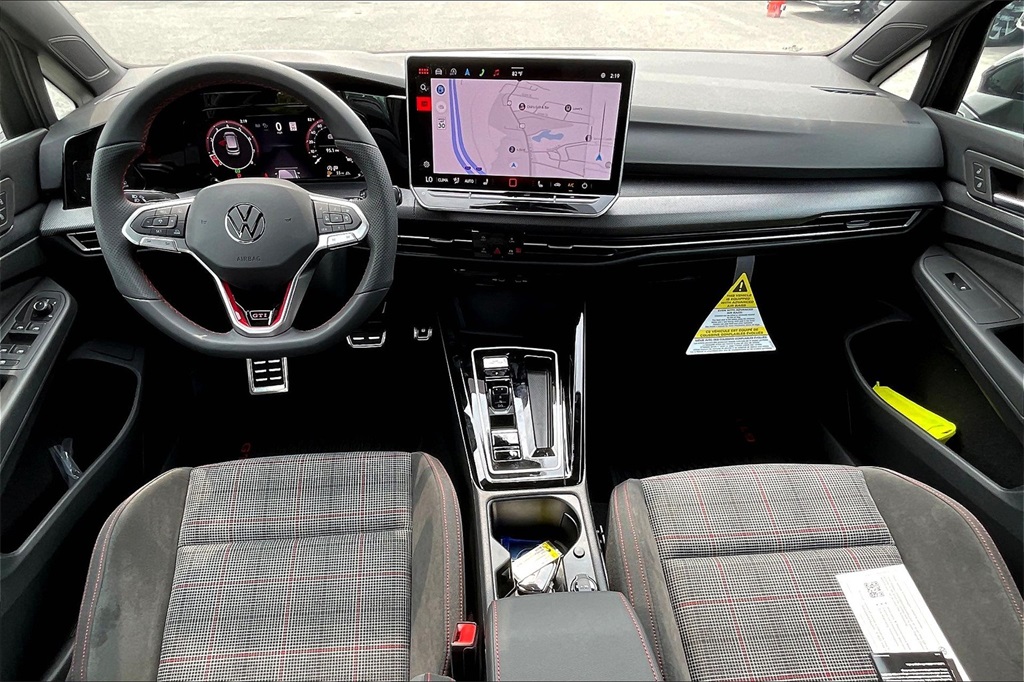 2025 Volkswagen Golf GTI 2.0T S - Photo 12