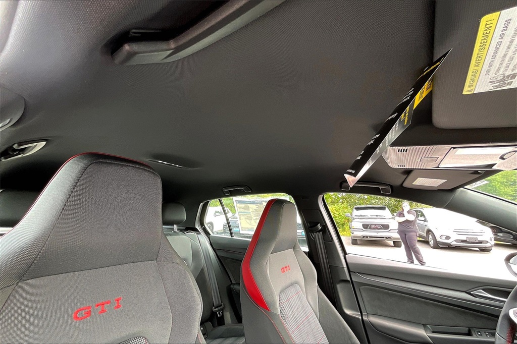 2025 Volkswagen Golf GTI 2.0T S - Photo 18