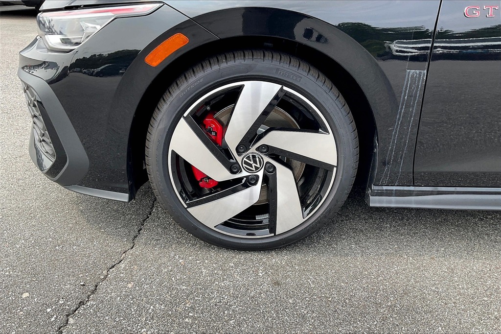 2025 Volkswagen Golf GTI 2.0T S - Photo 8