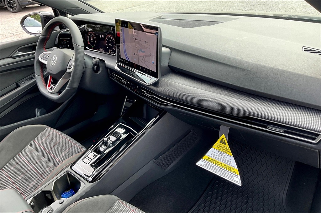 2025 Volkswagen Golf GTI 2.0T S - Photo 10