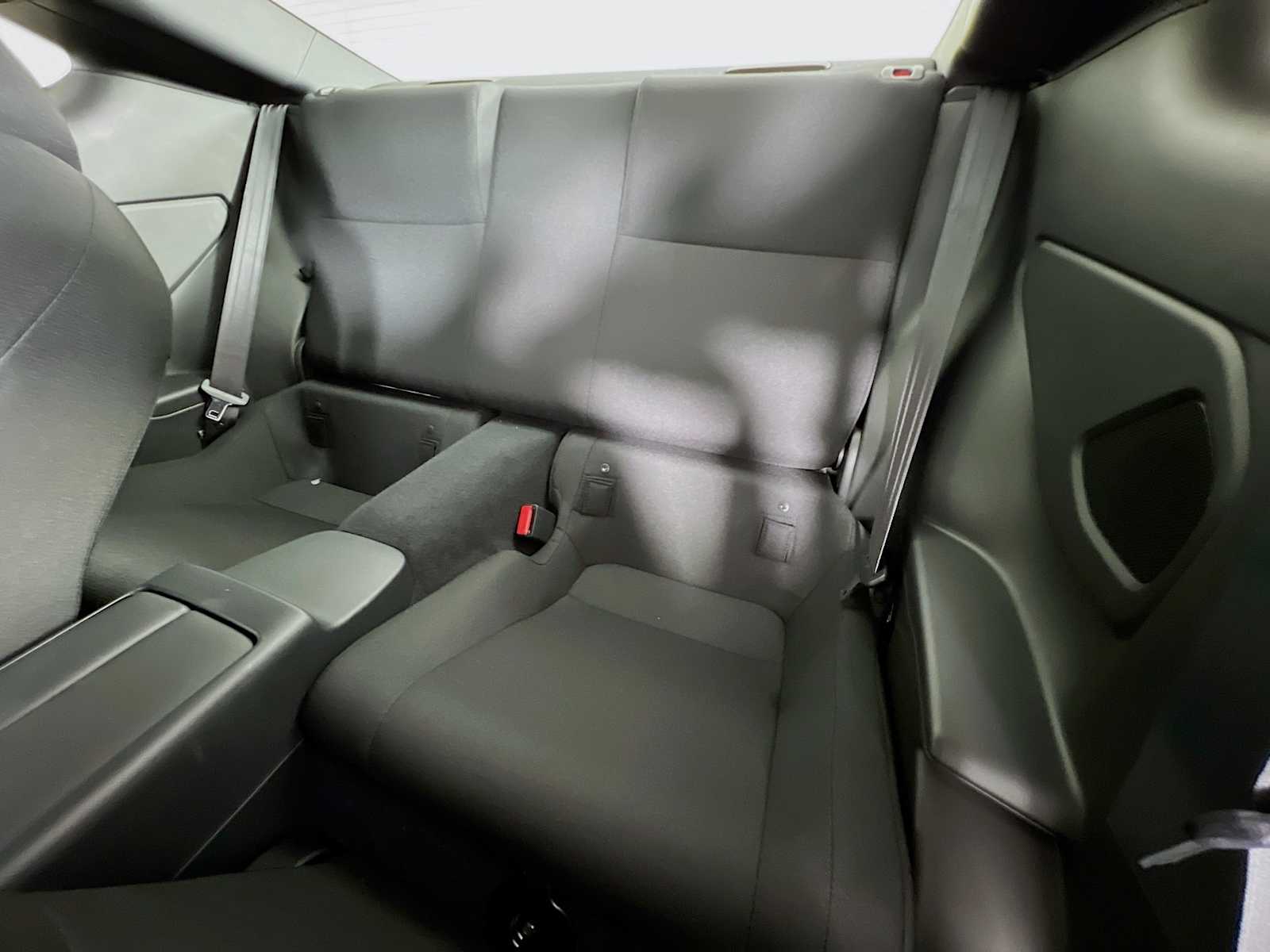 2025 Toyota GR86  - Photo 13
