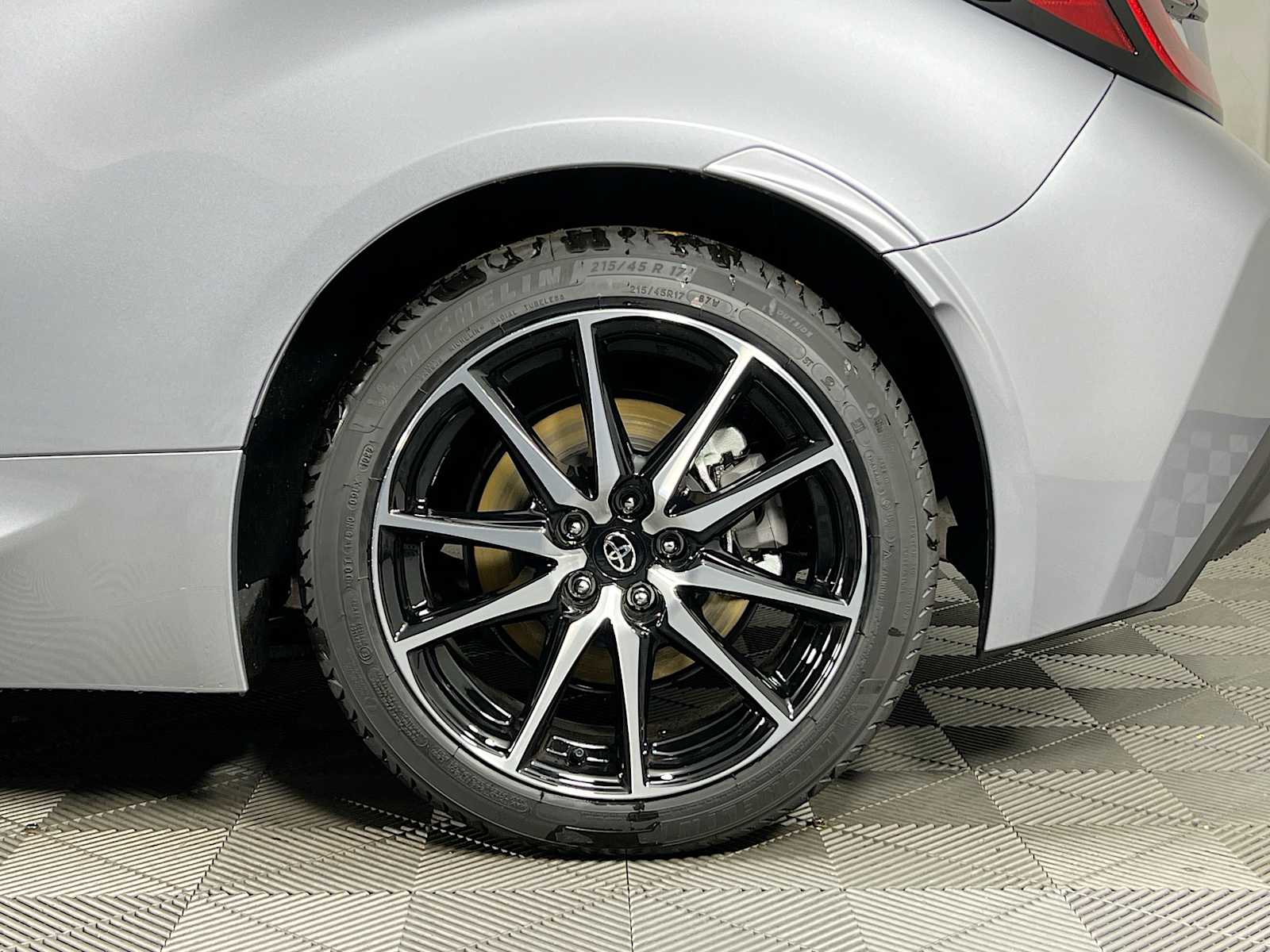 2025 Toyota GR86  - Photo 18