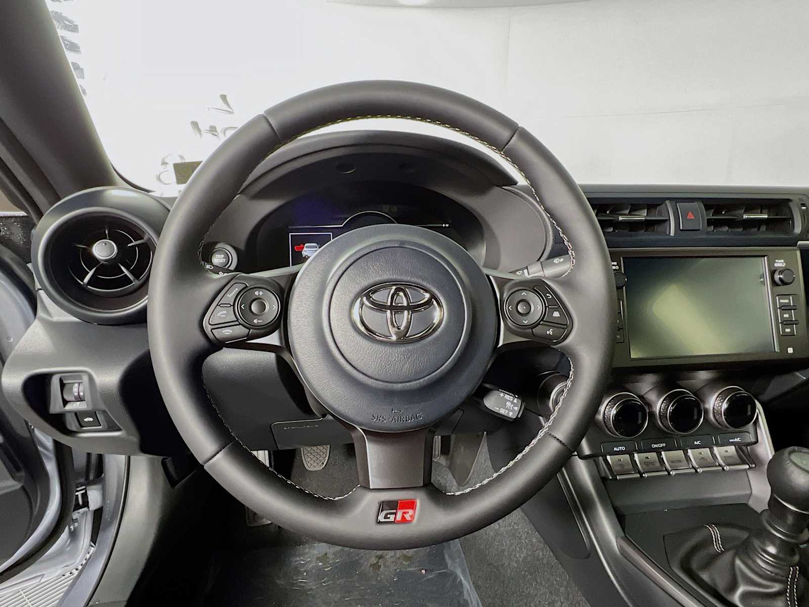 2025 Toyota GR86  - Photo 7