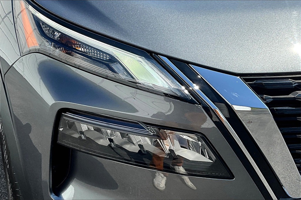 2023 Nissan Rogue S - Photo 29