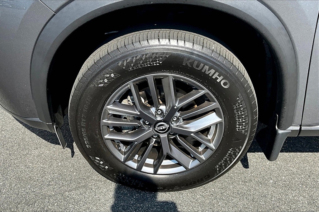 2023 Nissan Rogue S - Photo 7